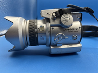 Minolta DiMAGE 7 image