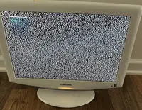 Samsung LN-T1954H image