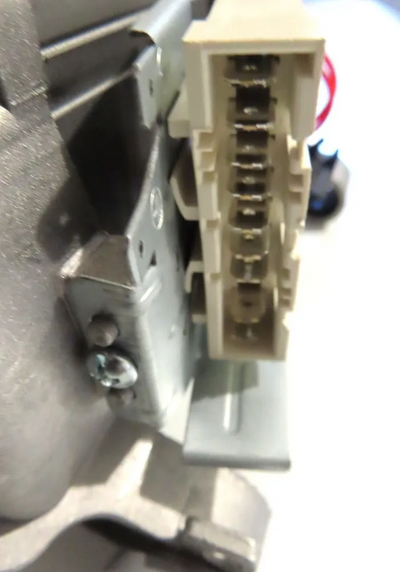 Hisense HWFM8012, HWFV7512 Image