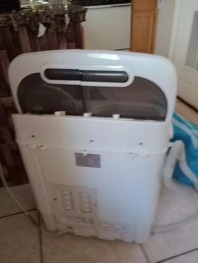 Unbranded Washing machine Image