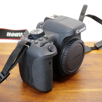 Canon EOS Rebel T6i Image