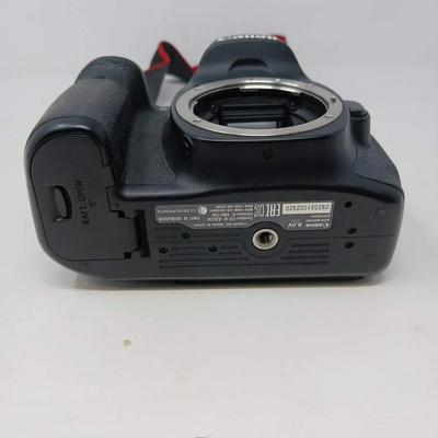 Canon 80D Image