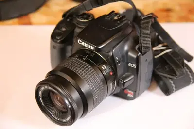 Canon Rebel XTI Image