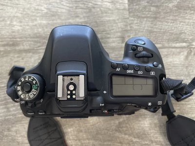 Canon EOS M50 Image
