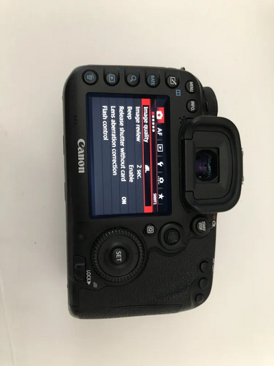 Canon EOS 7D Mark II Image