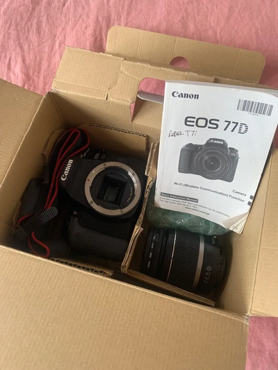 Canon EOS 77D Image