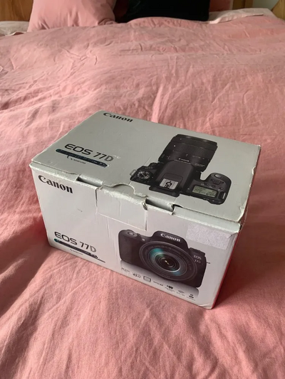Canon EOS 77D Image