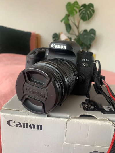 Canon EOS 77D Image