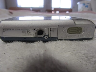 Canon PowerShot SD1200IS Image