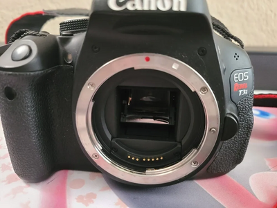 Canon PowerShot ELPH 180 Image