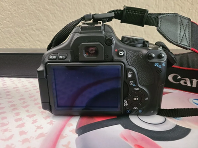 Canon PowerShot ELPH 180 Image