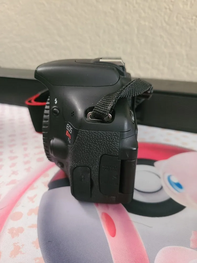 Canon PowerShot ELPH 180 Image