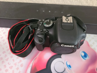 Canon PowerShot ELPH 180 Image