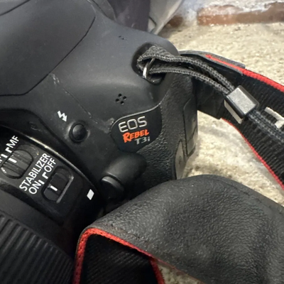 Canon PowerShot ELPH 180 Image