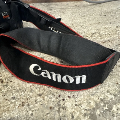 Canon PowerShot ELPH 180 Image