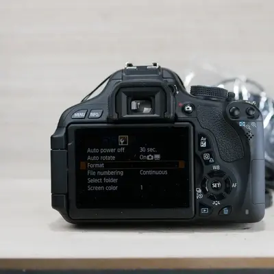 Canon PowerShot ELPH 180 Image