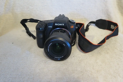 Canon Alpha A200 Image