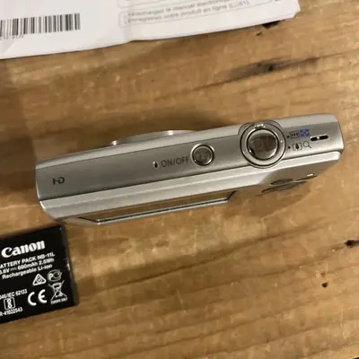 Canon PowerShot ELPH 180 Image