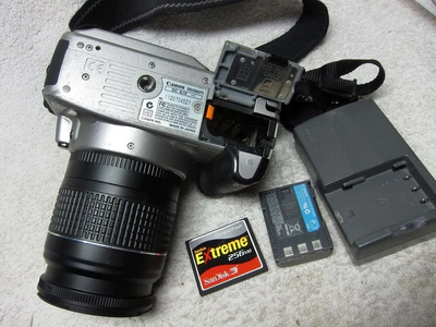 Canon Digital Rebel XT Image