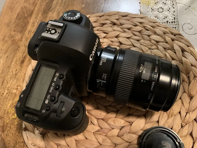 Canon 5D Mark II Image