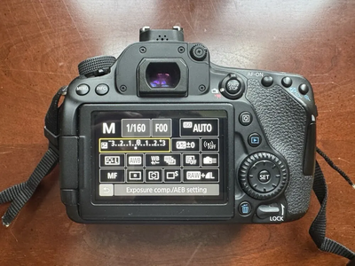Canon 80D Image