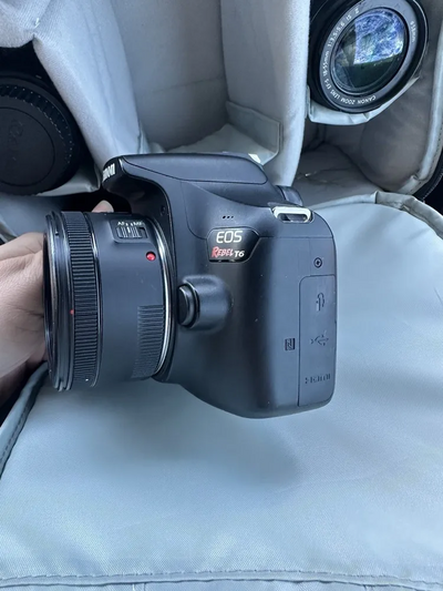 Canon EOS 1300D Image