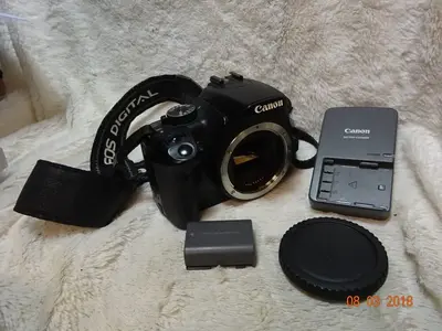 Canon Digital Rebel XTi Image