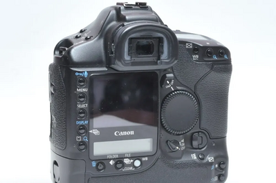 Canon 1D Mark II Image
