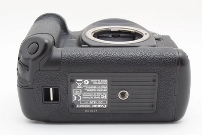 Canon 1D Mark II Image