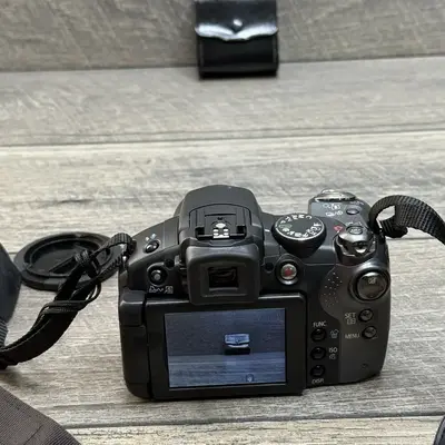 Canon S5 IS Image