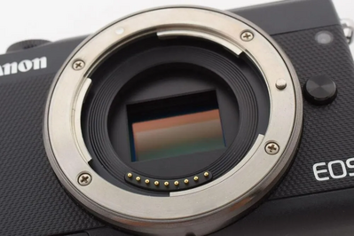 Canon EOS M100 Image