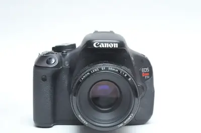 Canon EOS Digital Rebel T3i Image