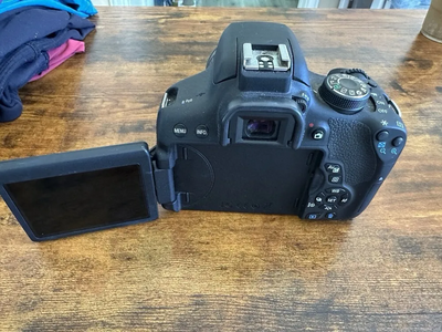 Canon Rebel T6i w/ EF-S 18-55mm Image