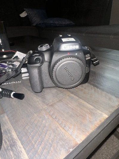 Canon 3000D / Rebel T100 Image