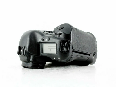 Canon 1D Mark II N Image