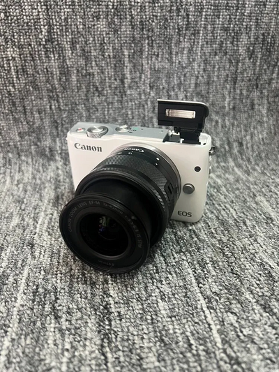 Canon EOS M10 Image
