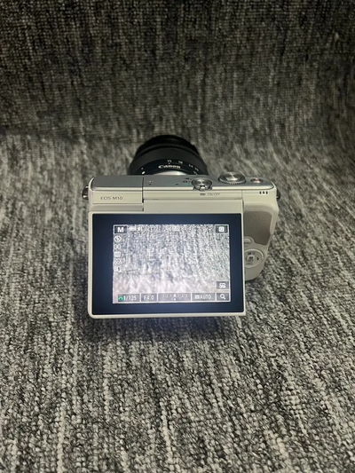 Canon EOS M10 Image