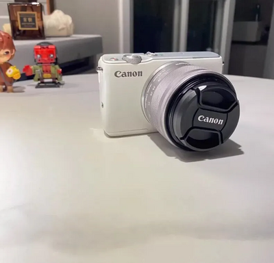 Canon EOS M10 Image