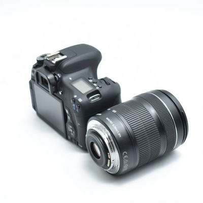 Canon 8000D 18-135 IS STM LK Image