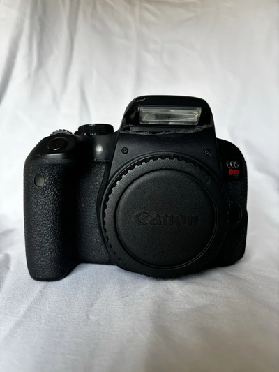 Canon EOS Rebel T7i Image