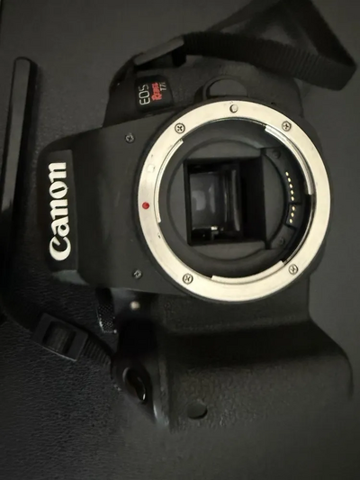 Canon EOS Rebel T7i Image