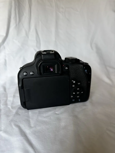 Canon EOS Rebel T7i Image