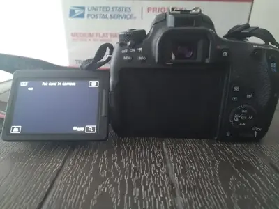 Canon 77D BODY Image
