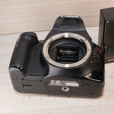 Canon EOS Rebel T2i Image