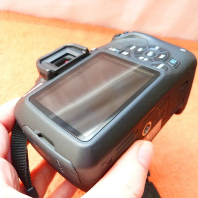 Canon 1200D Image
