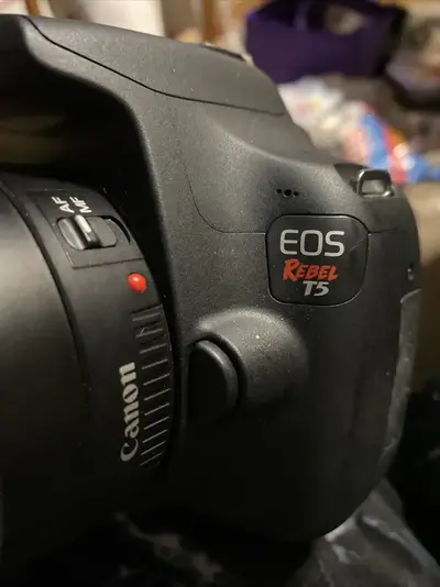 Canon Rebel t5 Image