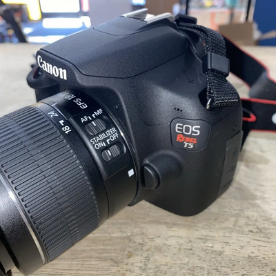 Canon Eos rebel t5 Image