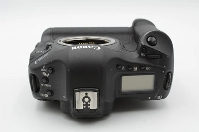 Canon EOS 1D Mark IV Image