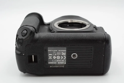Canon EOS 1D Mark IV Image