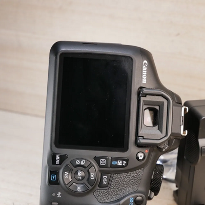 Canon T6 Image
